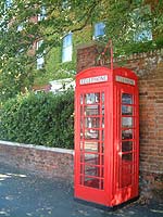 Red Telephone Box, Topsham. Devon. Photograph (c) Sean Creech 2001
